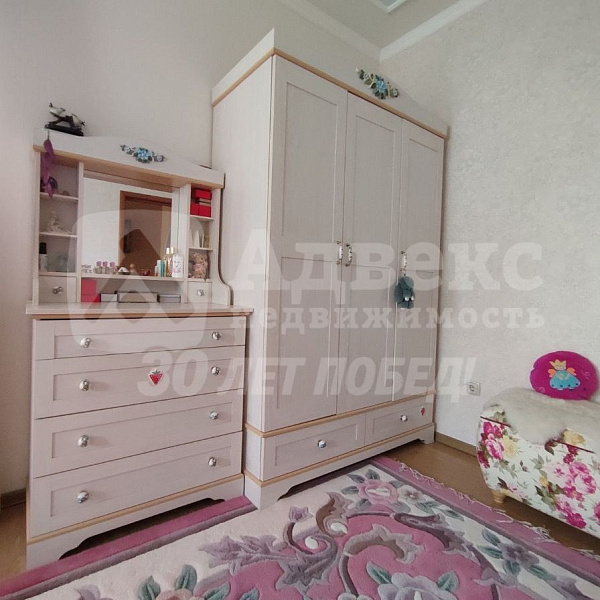 Коттедж 240 м²