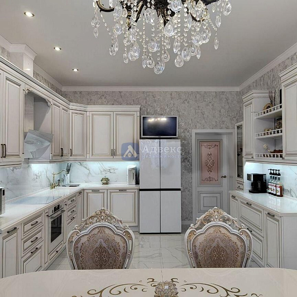 Коттедж 301.2 м²