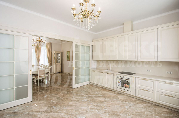 Коттедж 410 м²