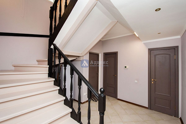 Дом, 230 кв.м.