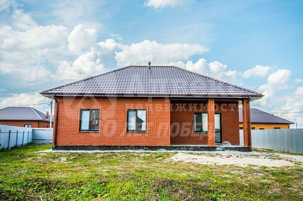 Коттедж 90 м²