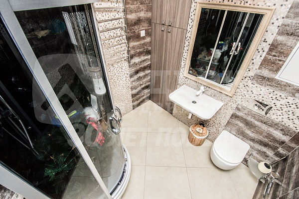 Квартира 3-комн., 119 м²