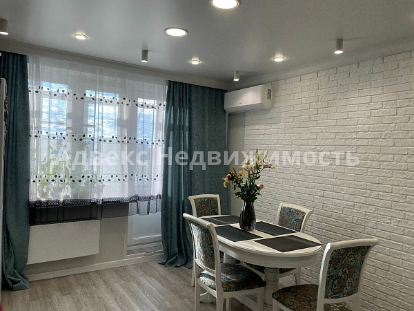 Квартира 3-комн., 90.1 м²