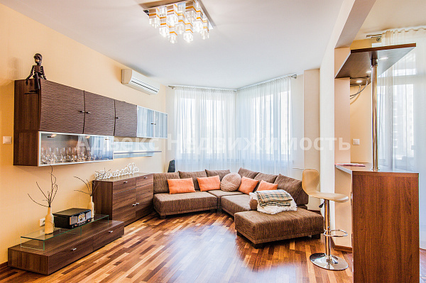 Квартира 2-комн., 92 м²