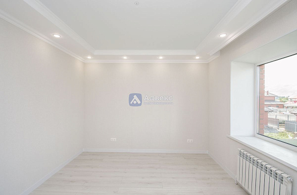 Коттедж 240 м²