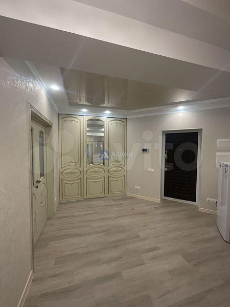 Квартира 2-комн., 76 м²