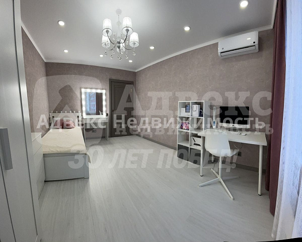 Квартира 3-комн., 105.4 м²