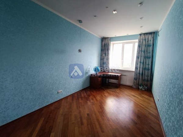 Квартира 3-комн., 124.2 м²
