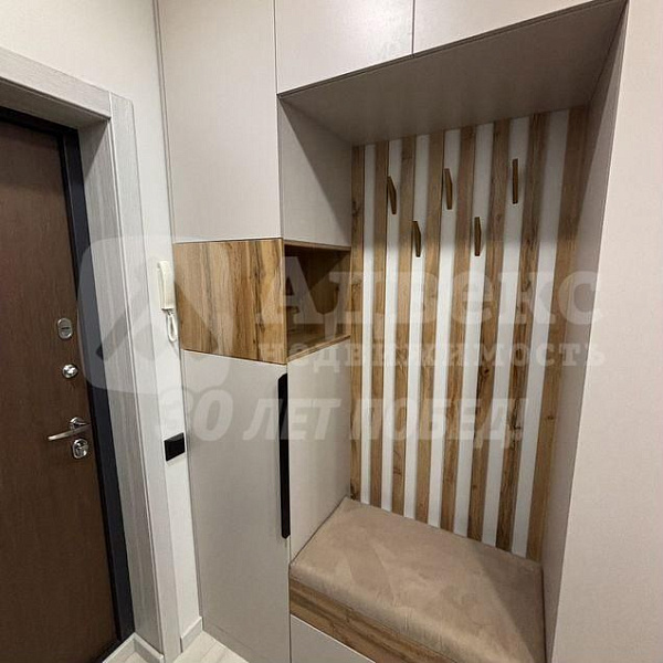 Квартира 4-комн., 101 м²