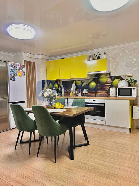 2-к квартира, 76 кв.м.