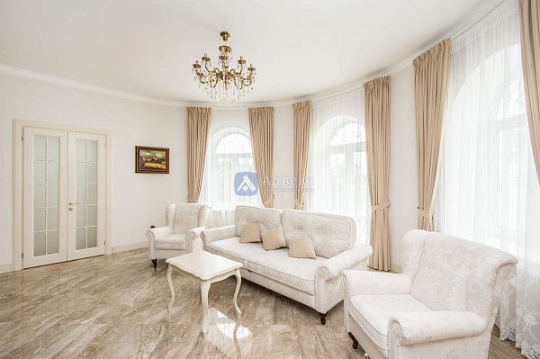 Коттедж 410 м²