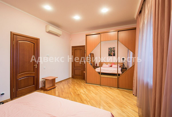 Квартира 4-комн., 185.3 м²