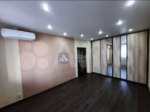 Квартира 1-комн., 42.2 м² Квартира 1-комн., 42.2 м²