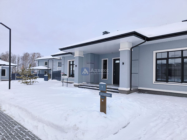 Коттедж 200 м²