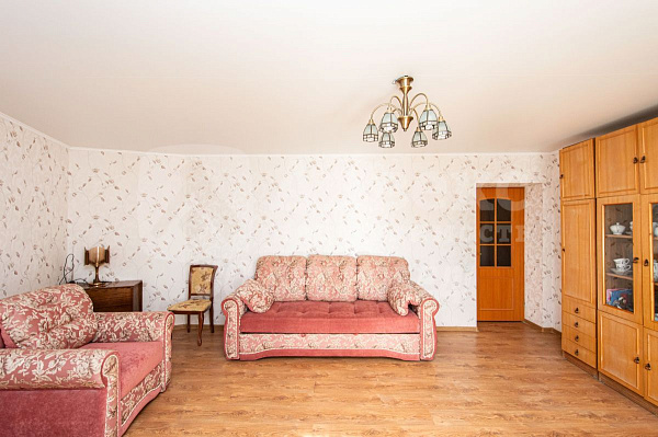 Квартира 3-комн., 64 м²