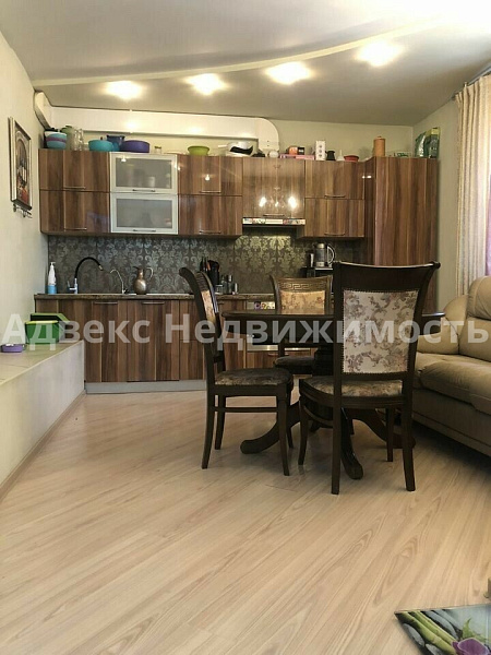 Квартира 3-комн., 110 м²