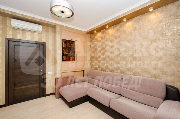 Квартира 4-комн., 156 м²