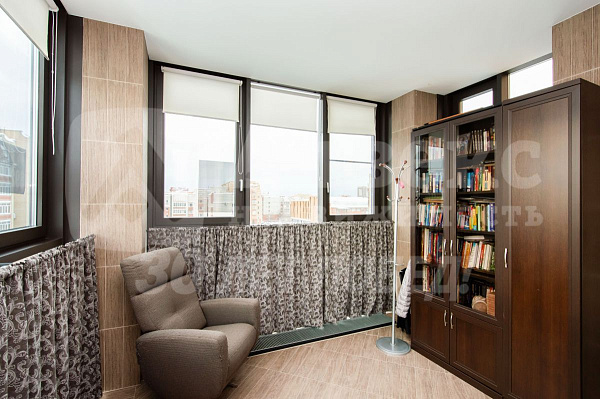 Квартира 4-комн., 156 м²