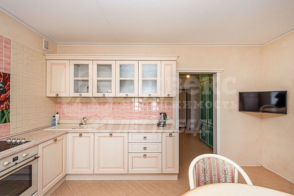 Квартира 2-комн., 80 м²