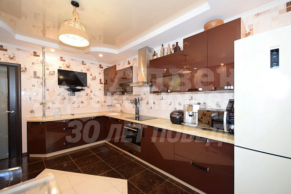 Квартира 3-комн., 100.6 м²