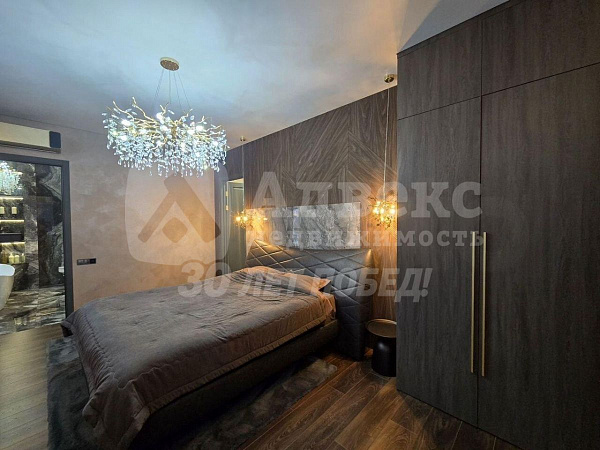Квартира 2-комн., 100 м²
