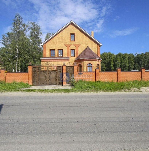 Коттедж 260 м² Коттедж 260 м²