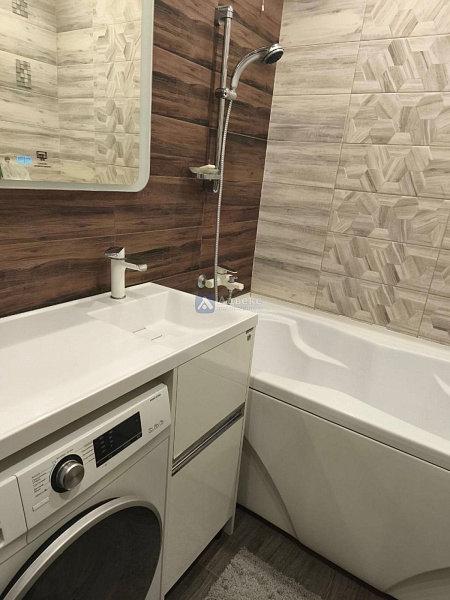 Квартира 3-комн., 92.4 м²