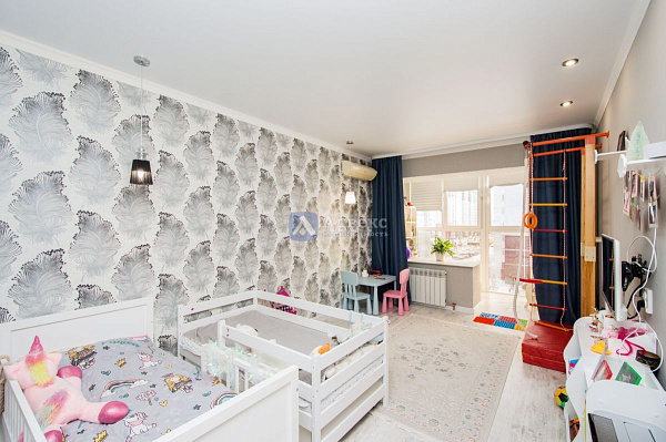 Квартира 3-комн., 94.9 м²