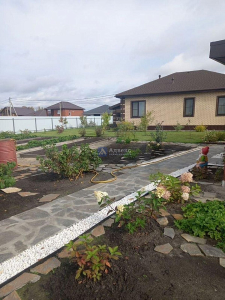 Коттедж 200 м²