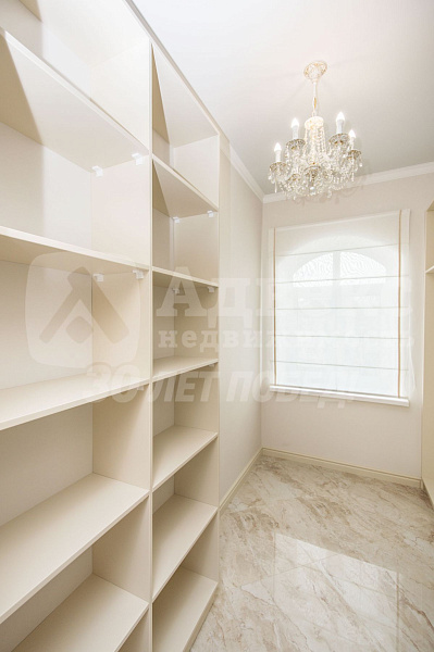 Дом, 410 кв.м.