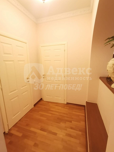 Квартира 4-комн., 233 м²