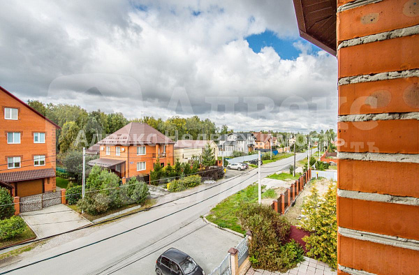 Дом, 651.8 кв.м.