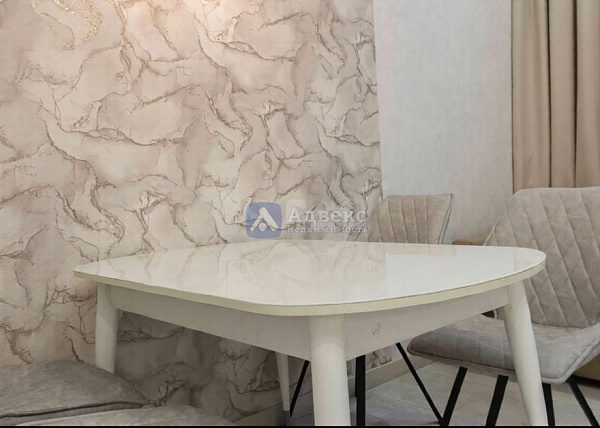 Квартира 3-комн., 83 м²