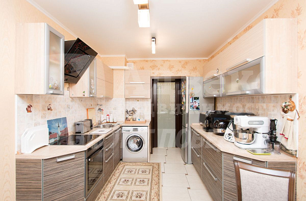 Квартира 2-комн., 74 м²