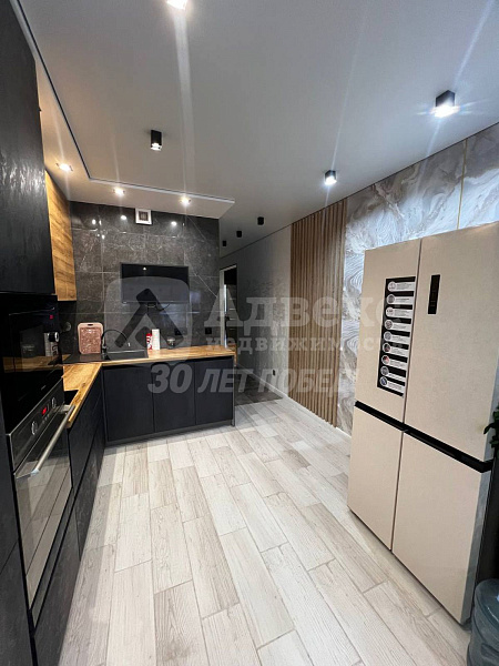 Квартира 3-комн., 85 м²