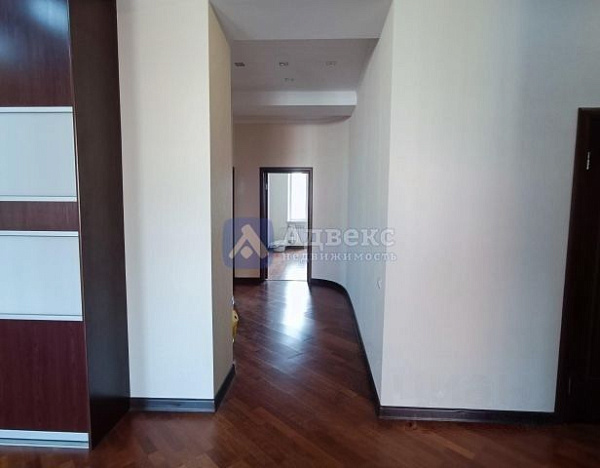 Квартира 3-комн., 124.2 м²