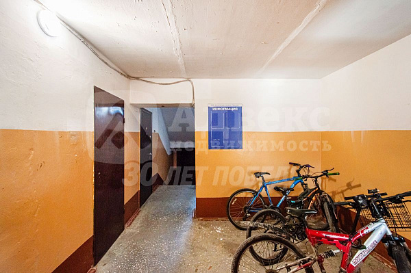 Квартира 3-комн., 64 м²