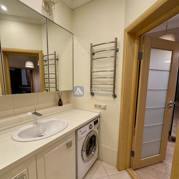 Квартира 3-комн., 82.3 м²