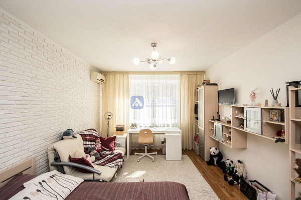 Квартира 3-комн., 96.2 м²