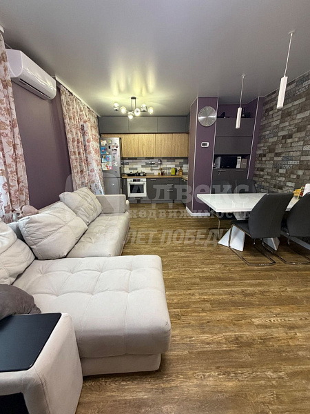Квартира 2-комн., 75 м²