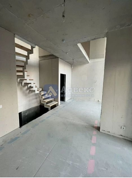 Квартира 3-комн., 166.8 м²