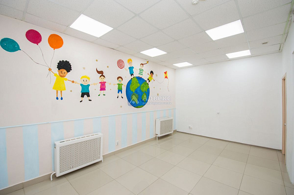 Хорошее месторасположение объекта в Южном мик-не города. . Отдельный вход с улицы  и выход во двор  . Планировка охватывает большой выбор коммерческой деятельности.  Помещение состоит из 4х основных помещений 66, 36,40,17м2  Просторный зал, большой игрово