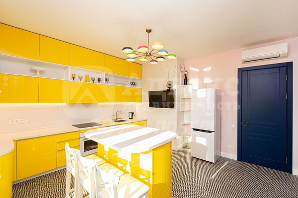 Квартира 2-комн., 90.6 м²