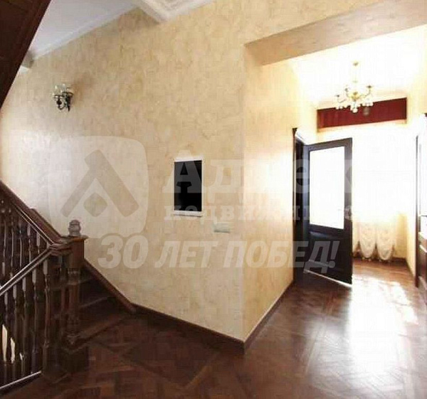 Дом, 260 кв.м.