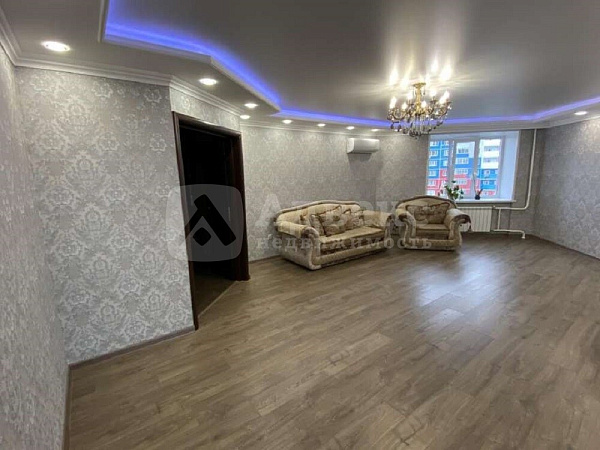 Квартира 3-комн., 108.9 м²