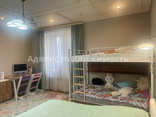 Квартира 3-комн., 125 м²