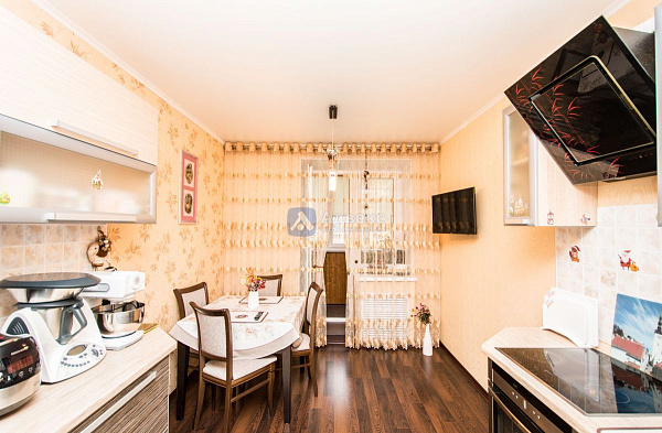 2-к квартира, 74 кв.м.