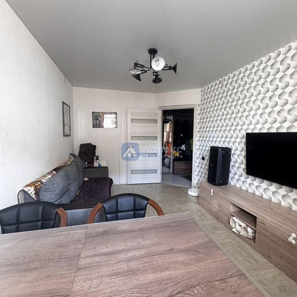 Квартира 3-комн., 57.3 м²
