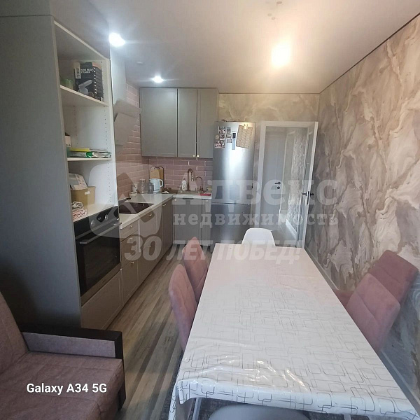 Квартира 3-комн., 63.8 м²