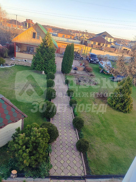 Коттедж 240 м²